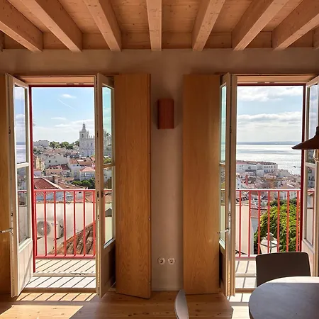 O Poleiro - Modern Living * Lisbon