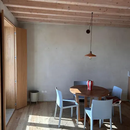 O Poleiro - Modern Living Lisbon