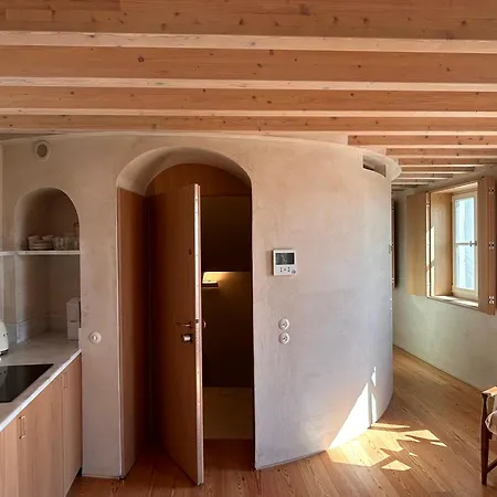O Poleiro - Modern Living * Lisbon