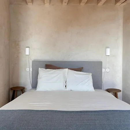 O Poleiro - Modern Living Apartment