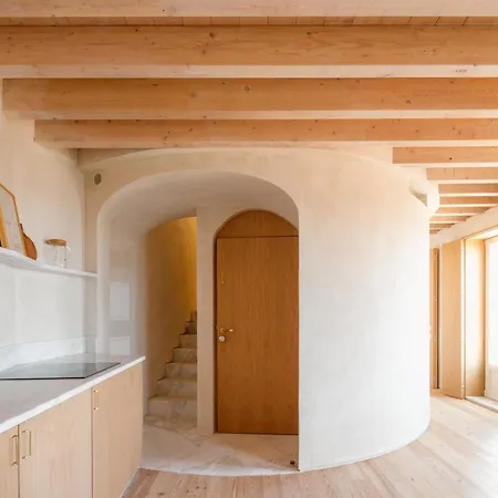 O Poleiro - Modern Living Lisbon